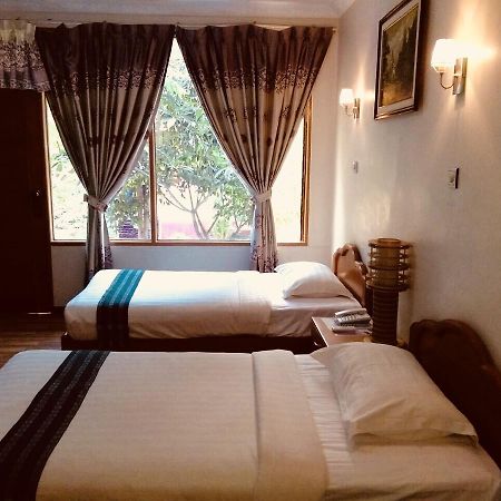 Manisanda Hotel Bagan Bagian luar foto