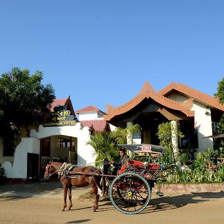 Manisanda Hotel Bagan Bagian luar foto