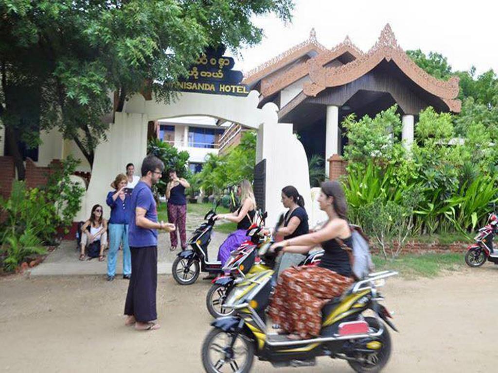 Manisanda Hotel Bagan Bagian luar foto