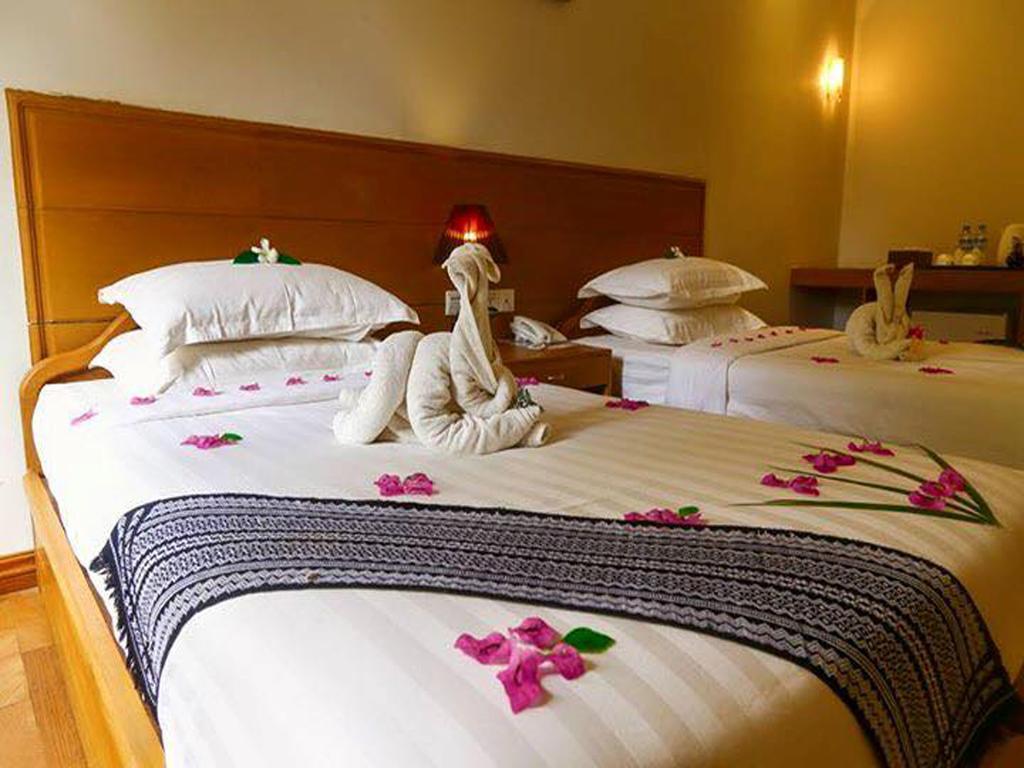 Manisanda Hotel Bagan Bagian luar foto