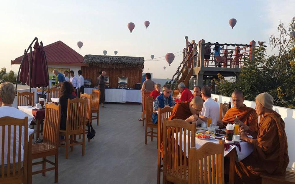 Manisanda Hotel Bagan Bagian luar foto