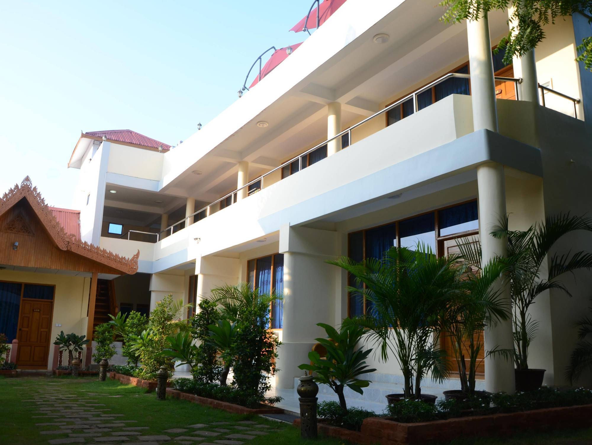 Manisanda Hotel Bagan Bagian luar foto